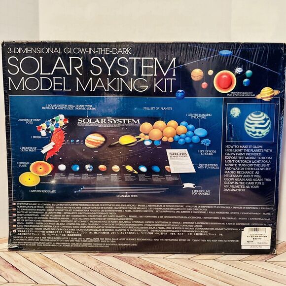 3D Glow-in-the-Dark Solar System Model Making Kit 4M Toysmith Sealed - Picture 2 of 6